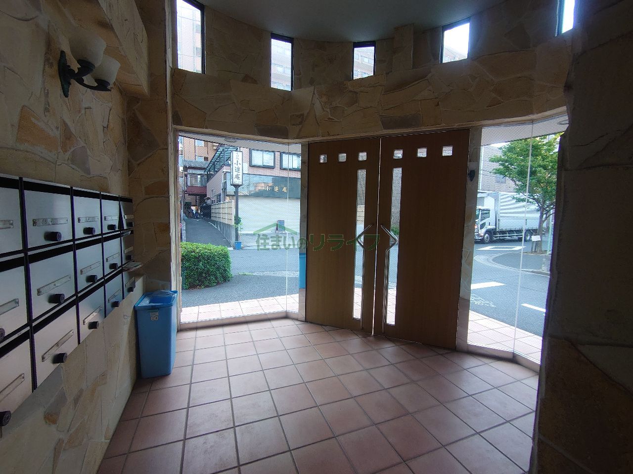 建物エントランス