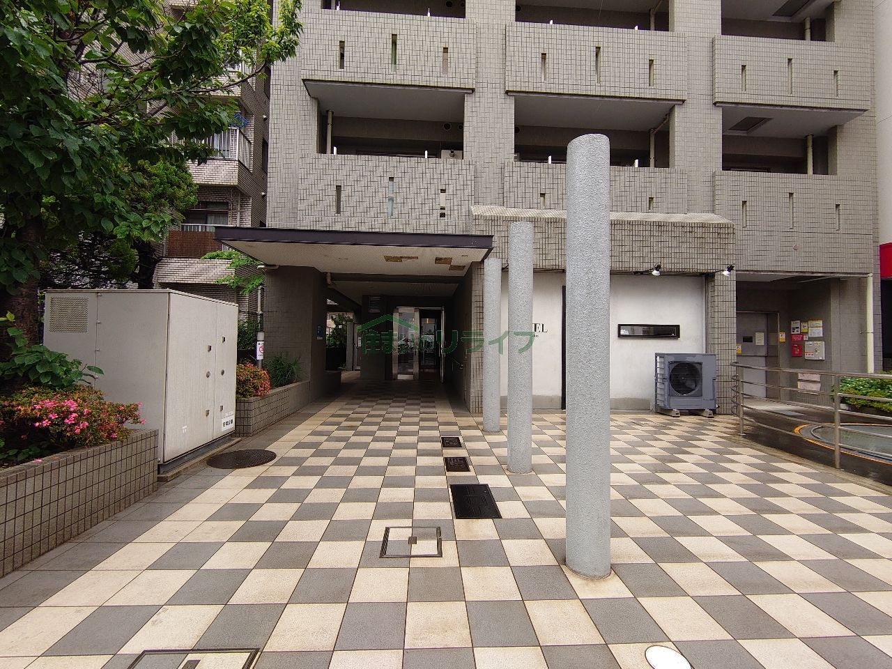 建物エントランス