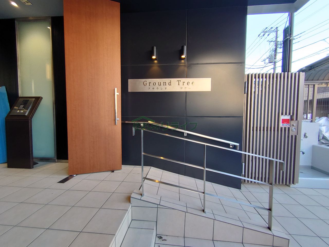 建物エントランス