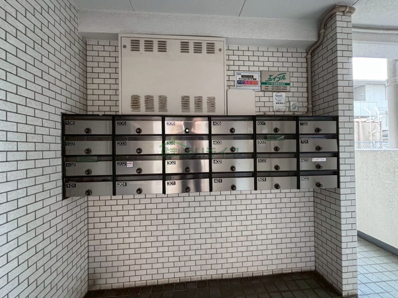 建物エントランス