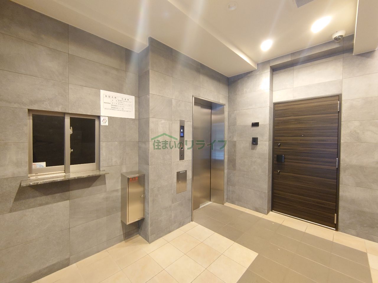 建物エントランス