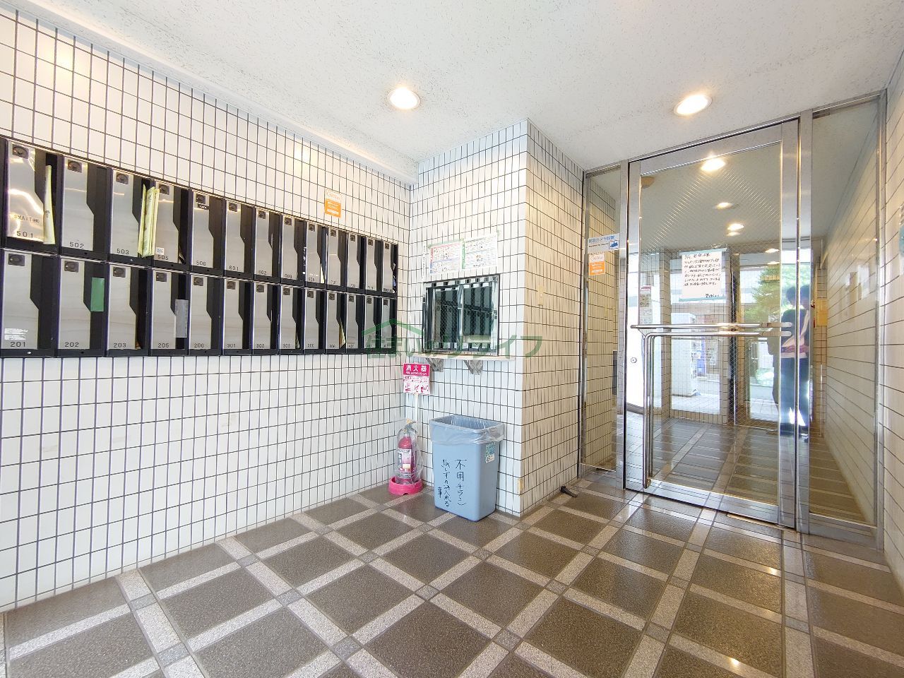 建物エントランス