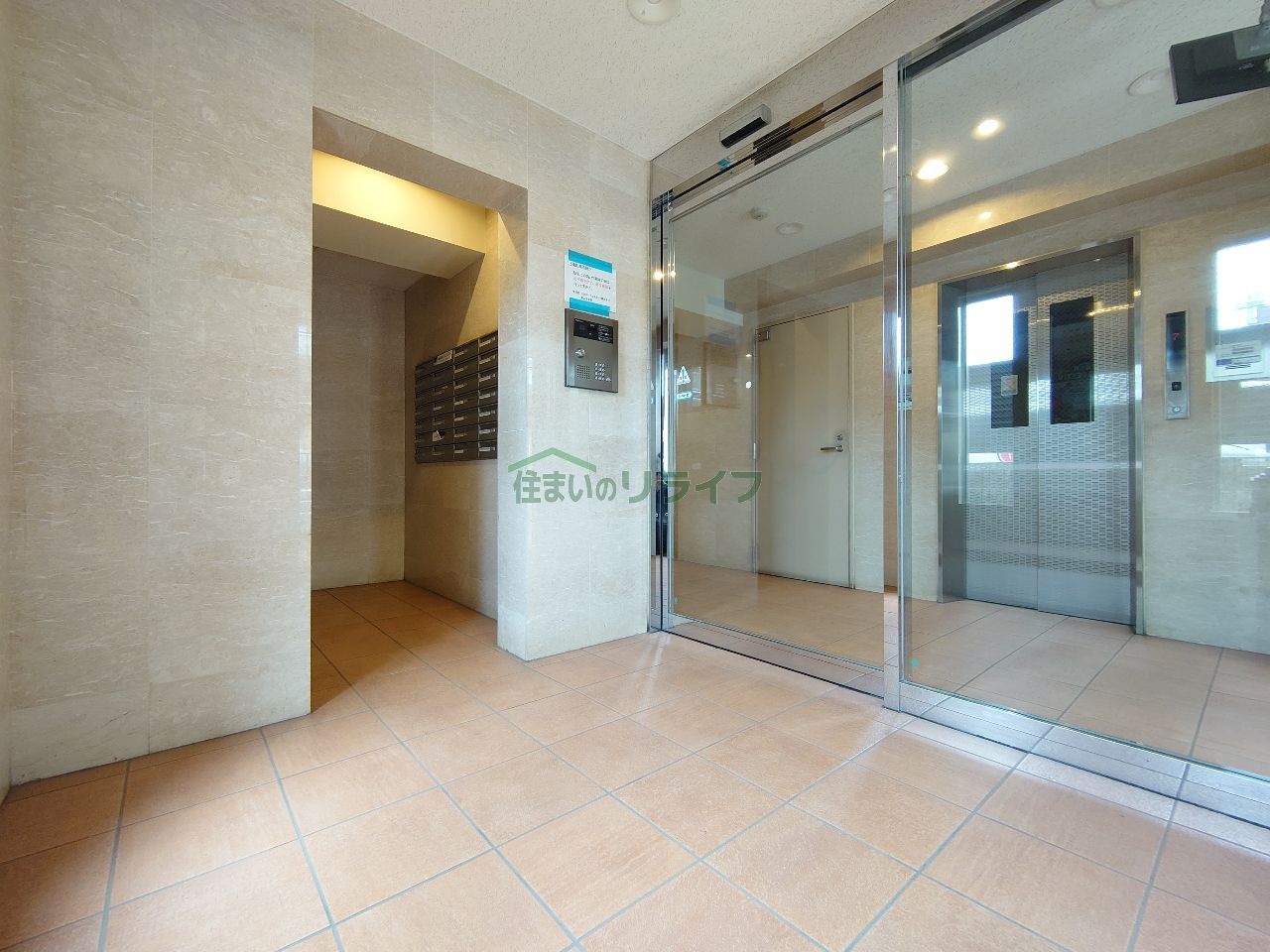 建物エントランス