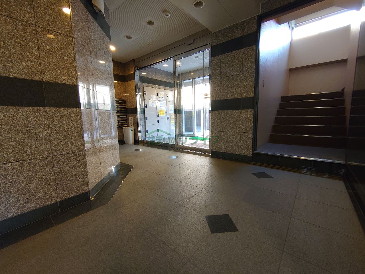 建物エントランス