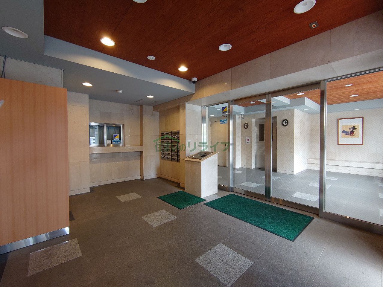 建物エントランス