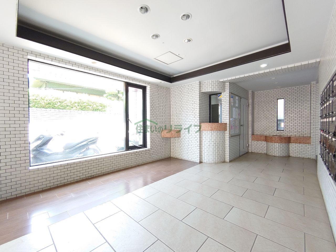 建物エントランス