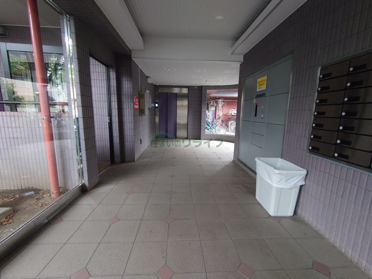 建物エントランス