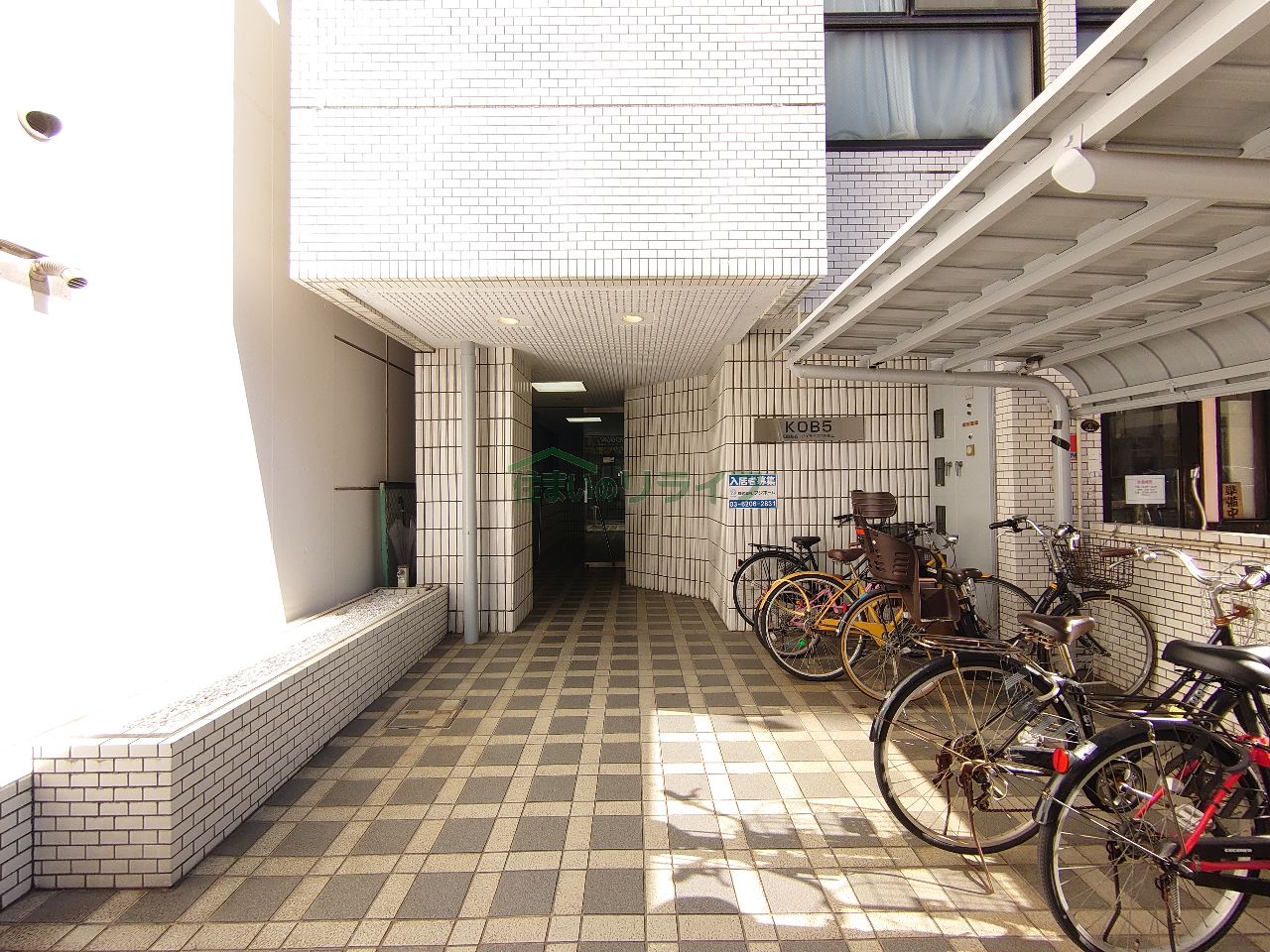 建物エントランス
