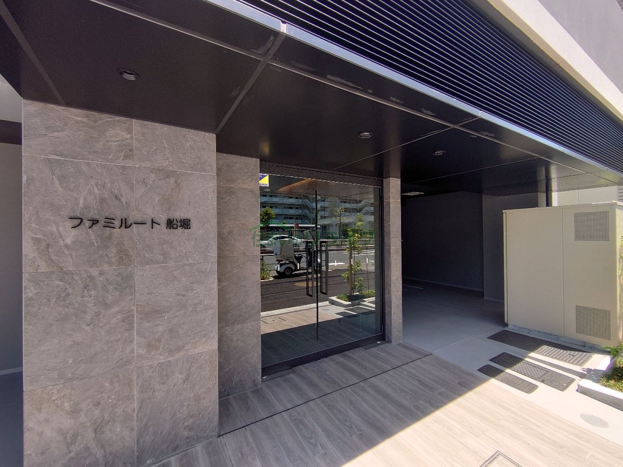 建物エントランス