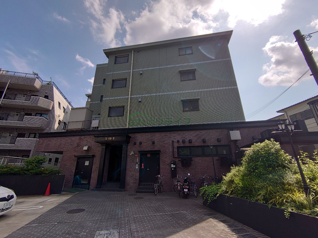 建物エントランス