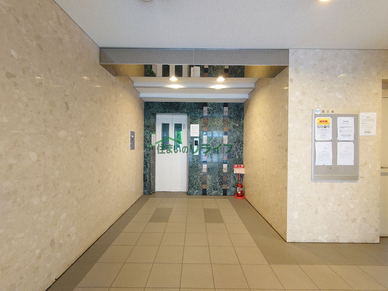 建物エントランス