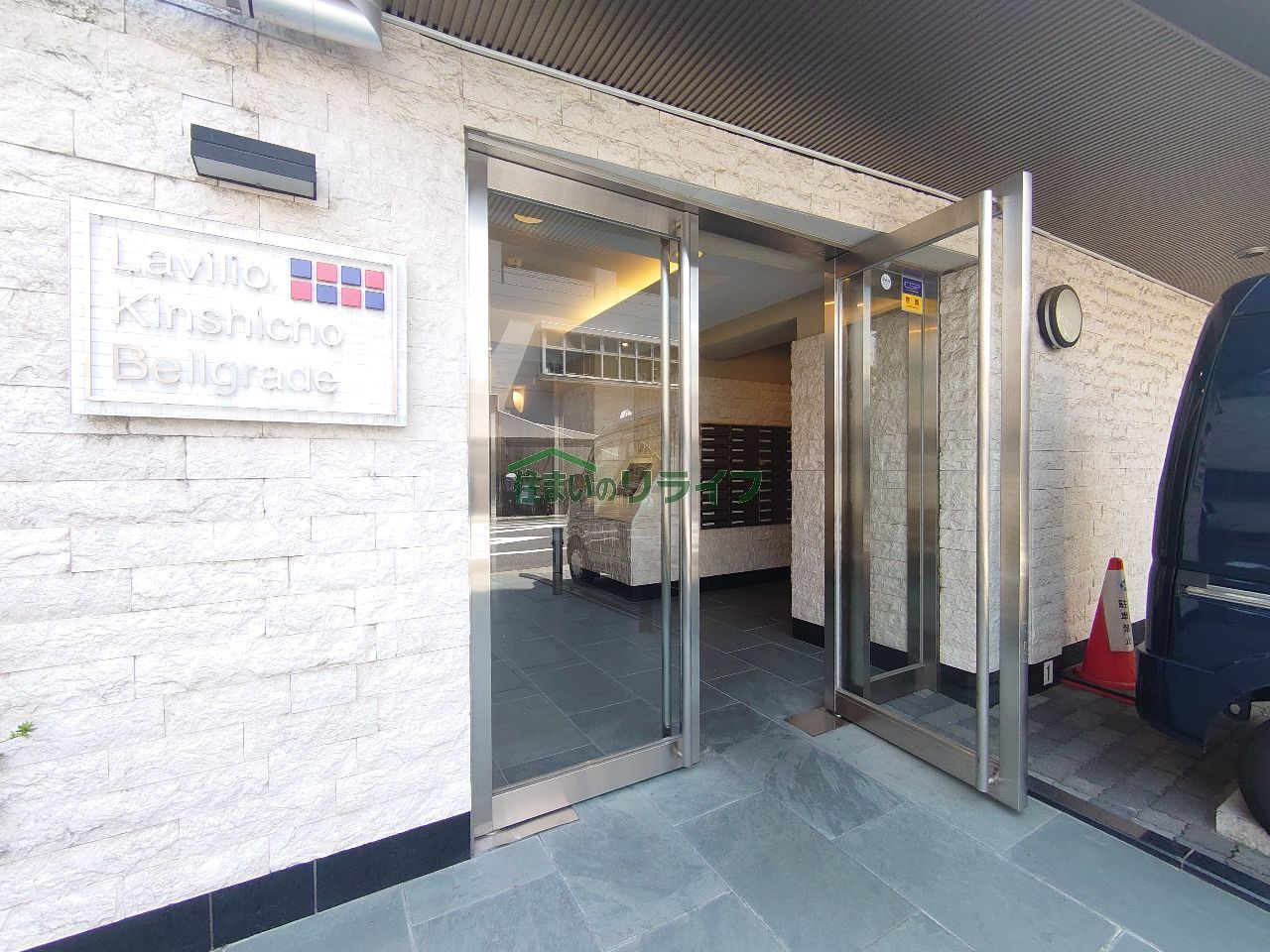 建物エントランス