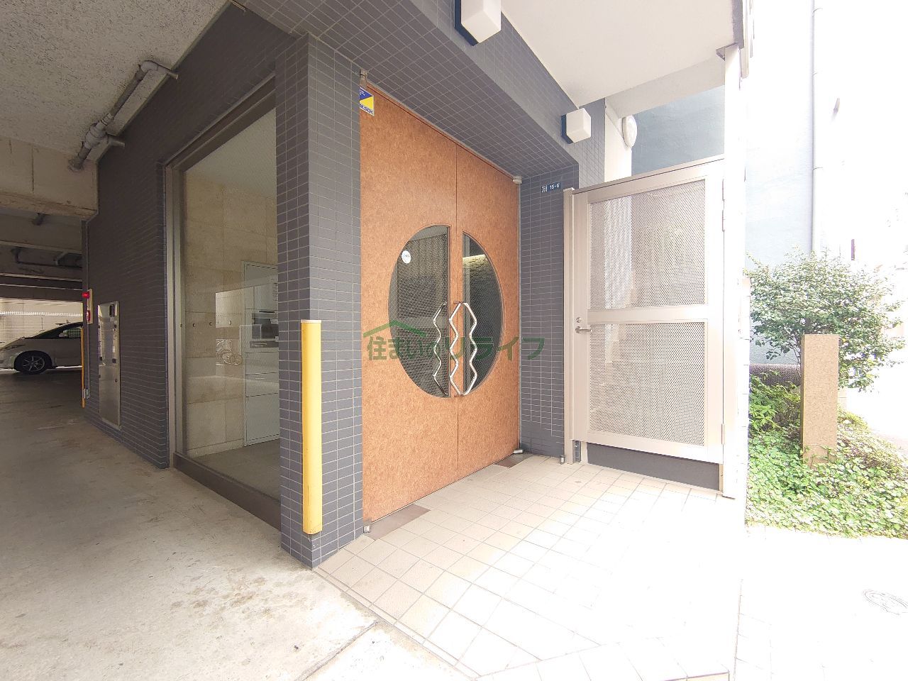 建物エントランス