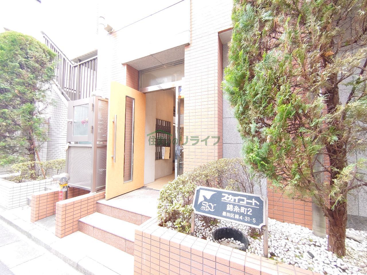 建物エントランス