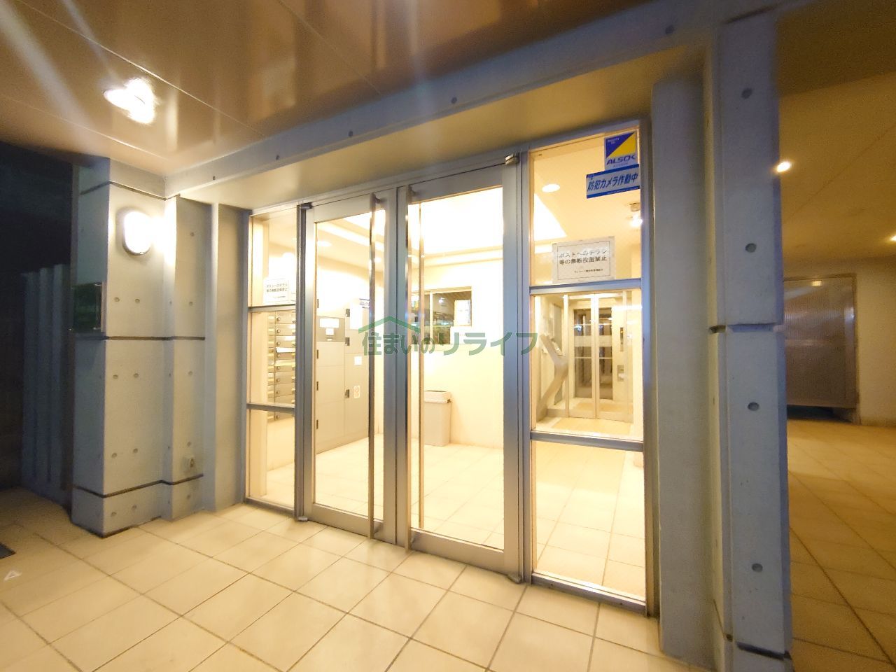 建物エントランス