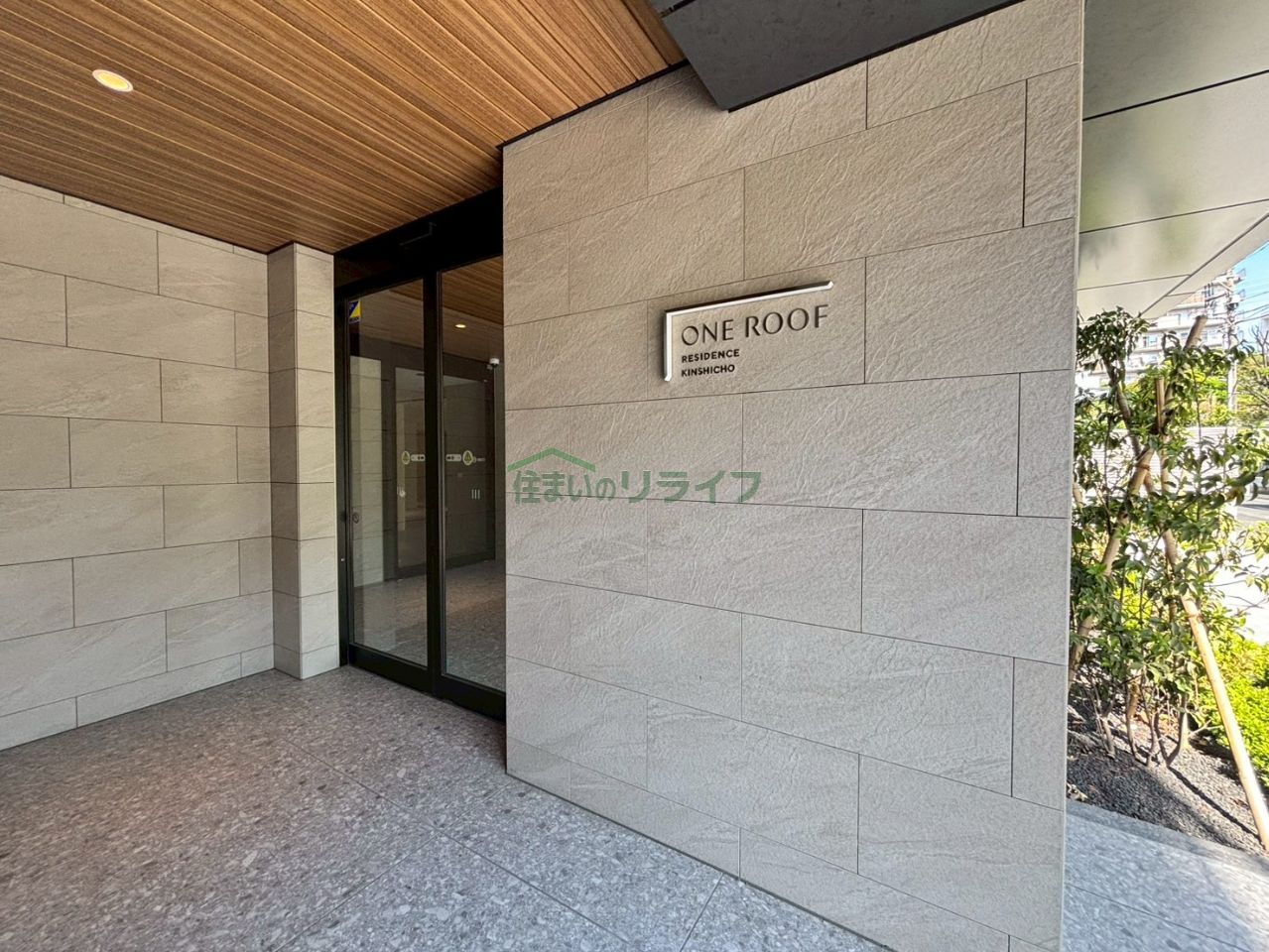 建物エントランス