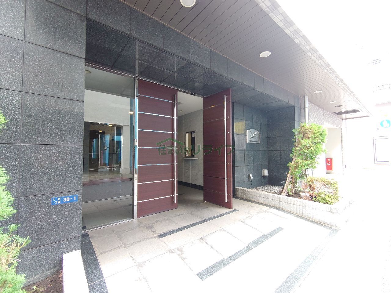 建物エントランス