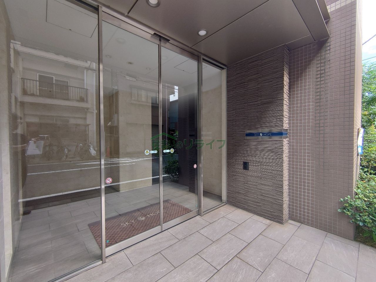 建物エントランス