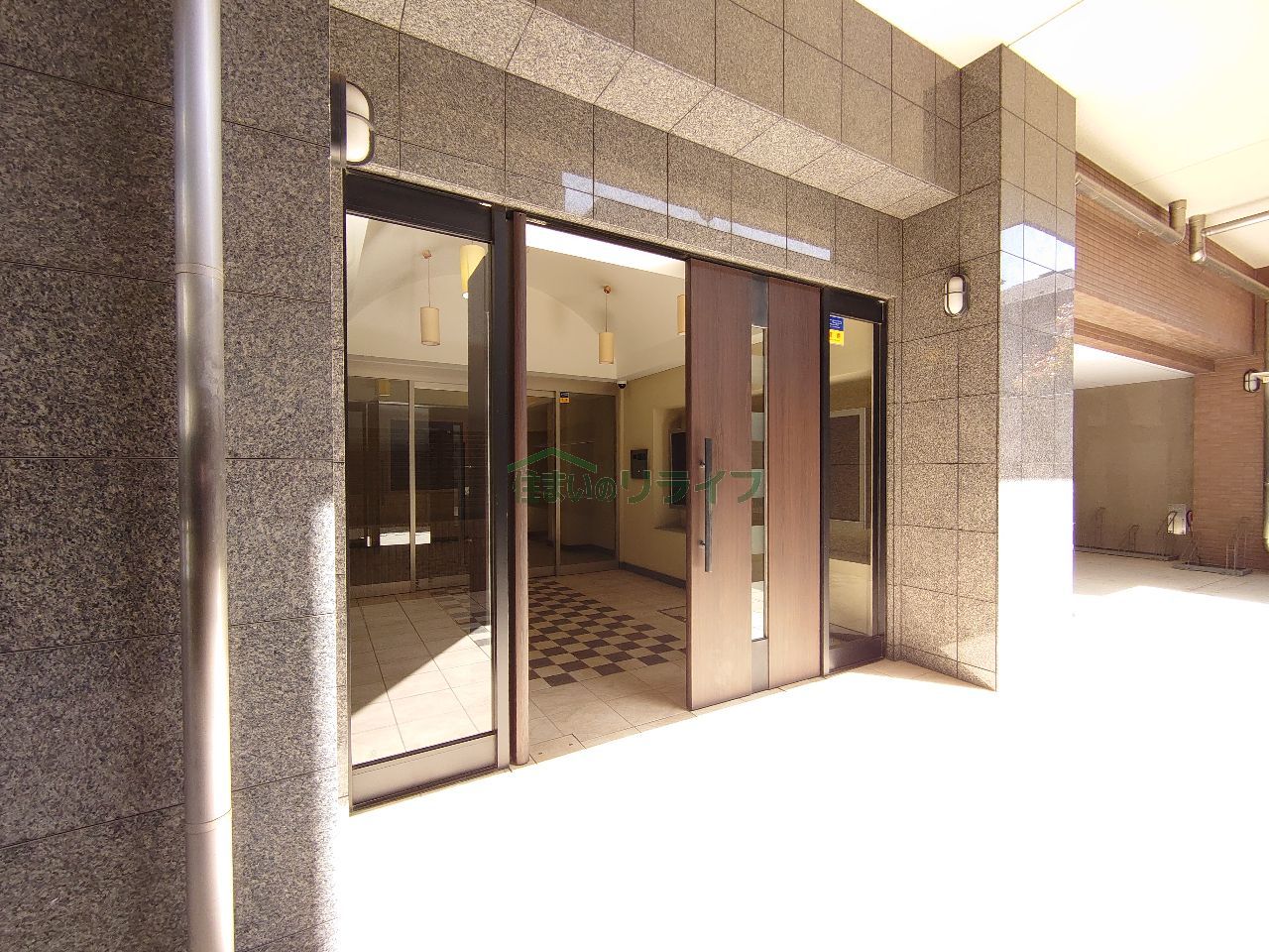 建物エントランス