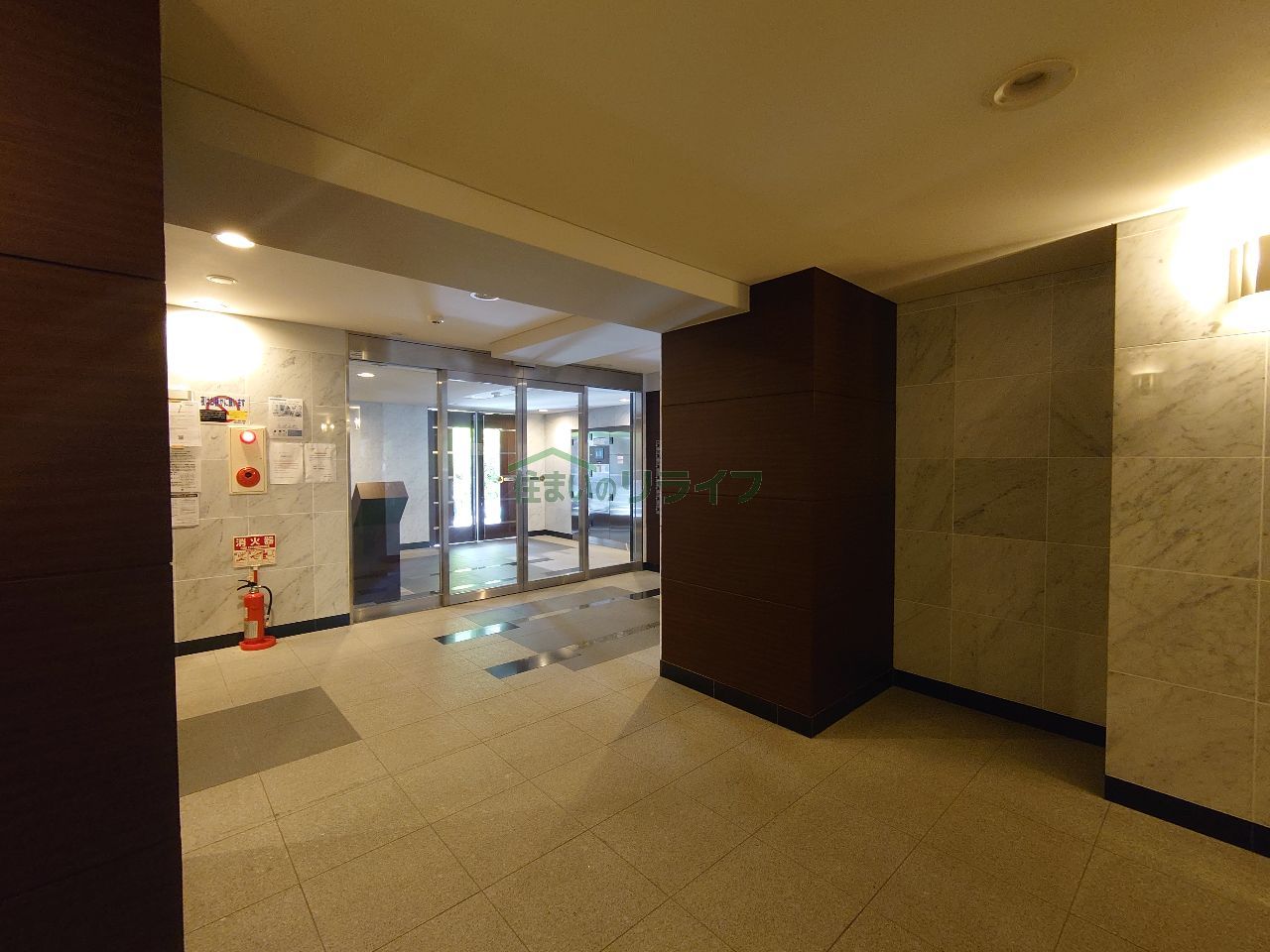 建物エントランス