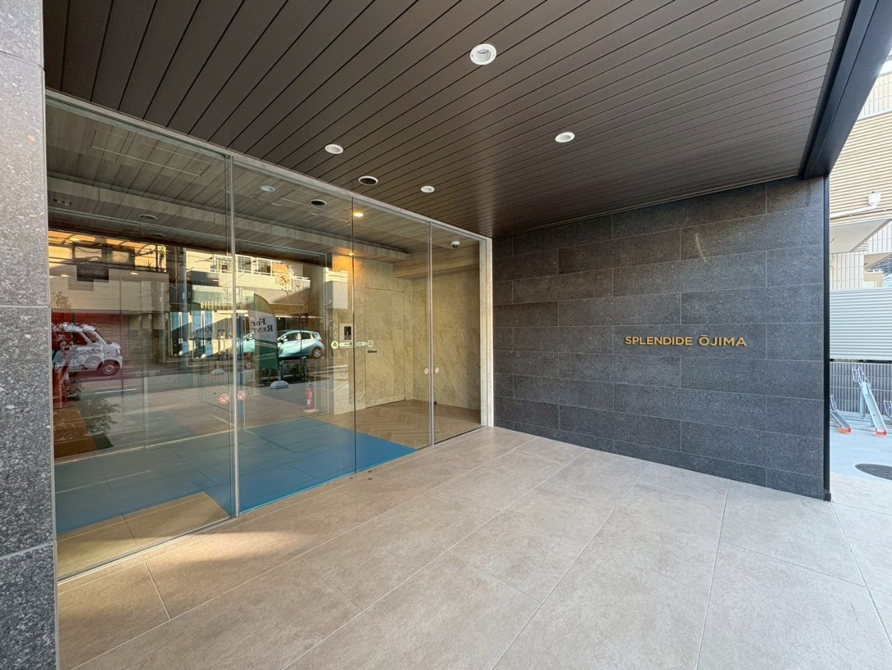 建物エントランス