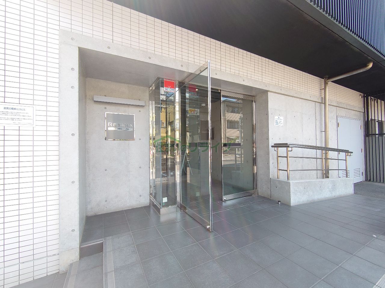 建物エントランス