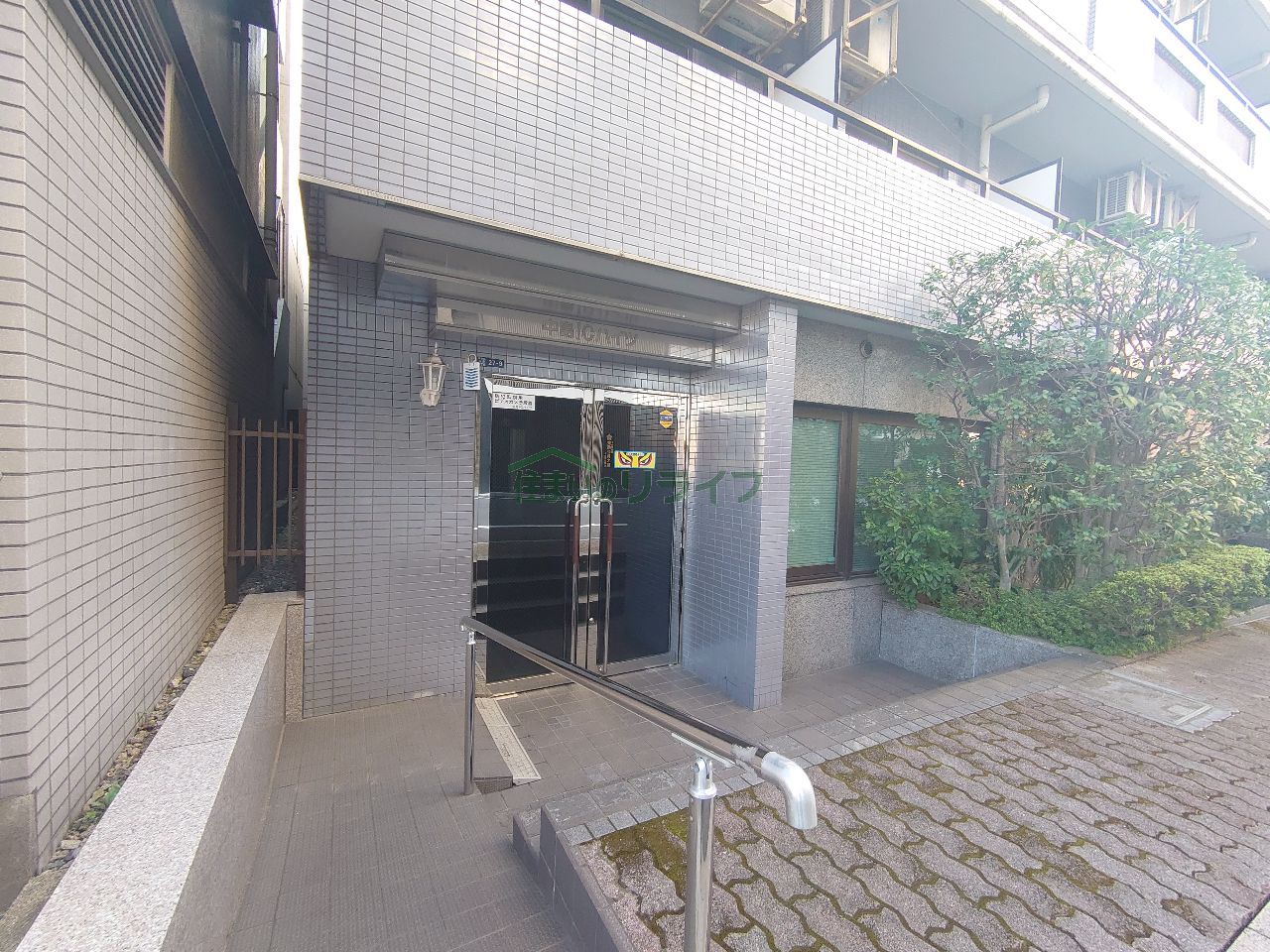 建物エントランス