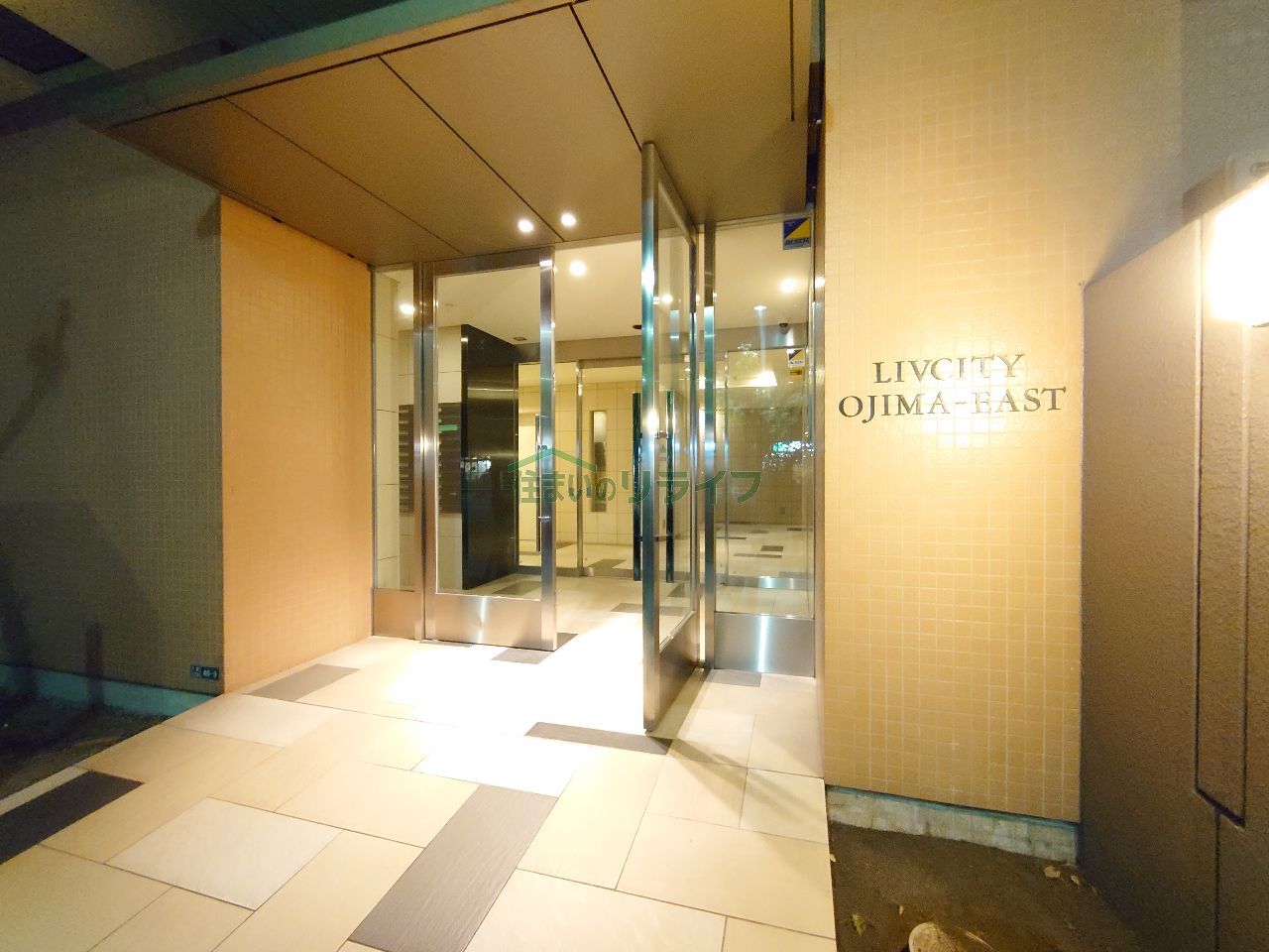 建物エントランス