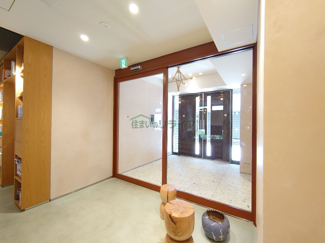 建物エントランス