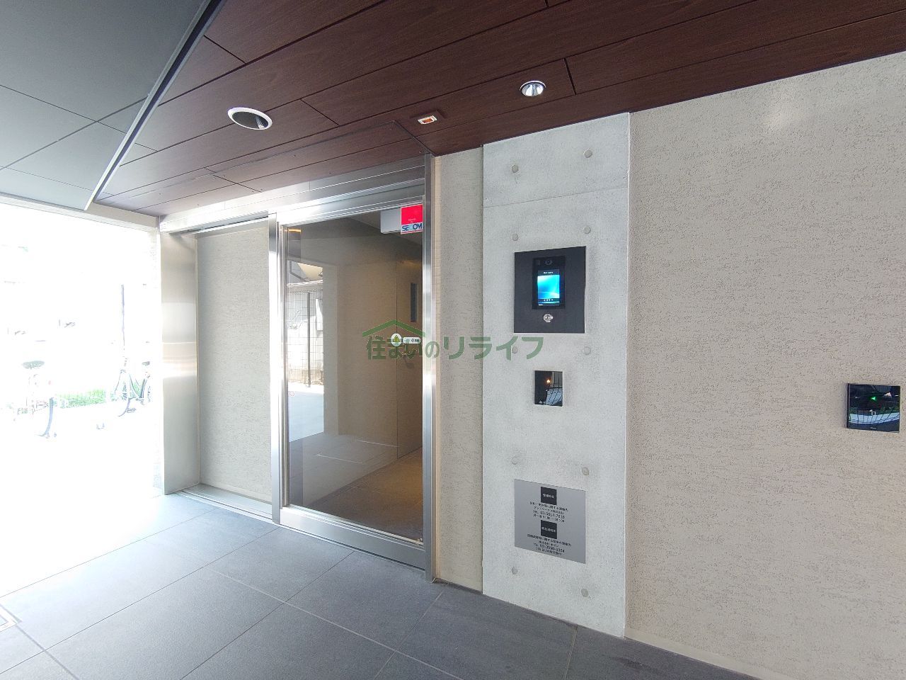 建物エントランス