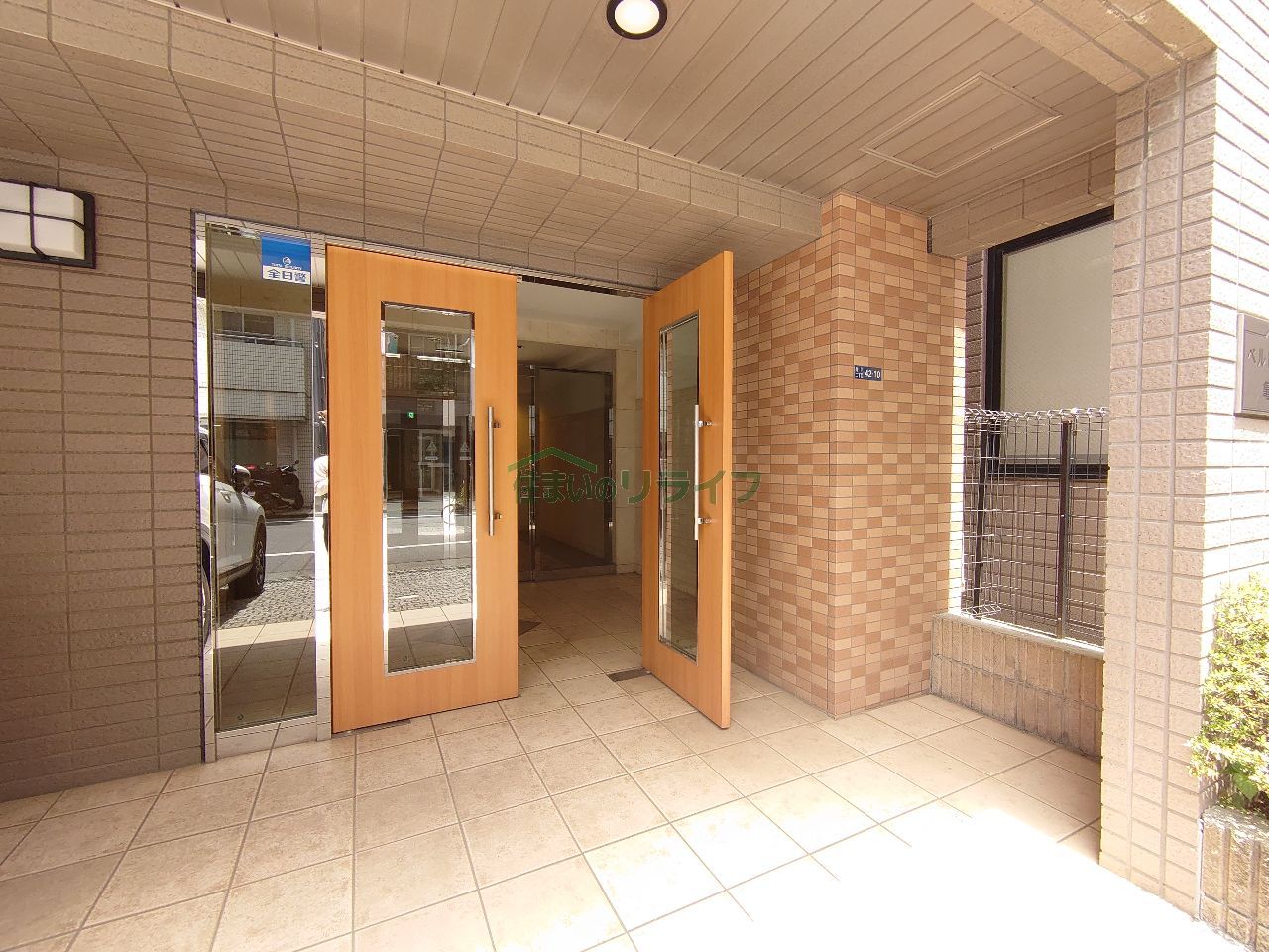 建物エントランス