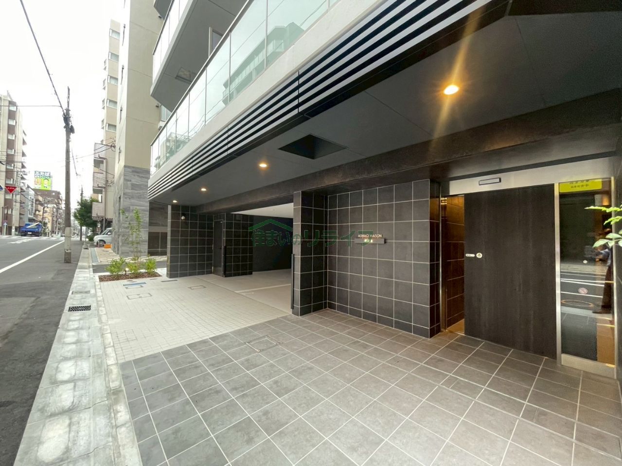 建物エントランス