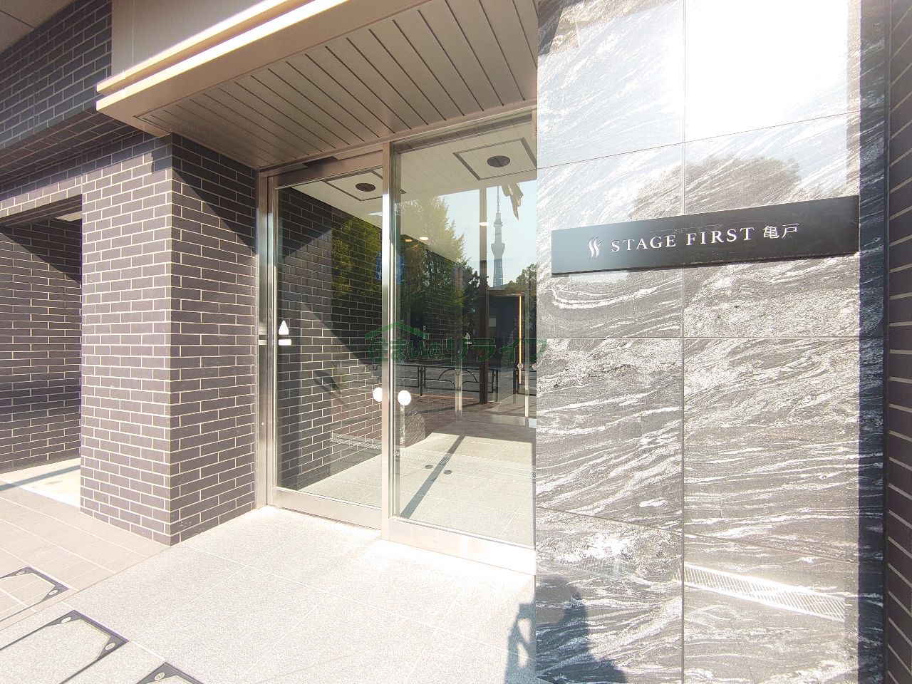 建物エントランス