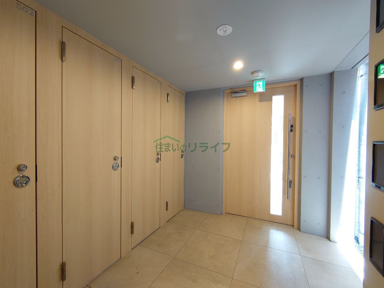 建物エントランス
