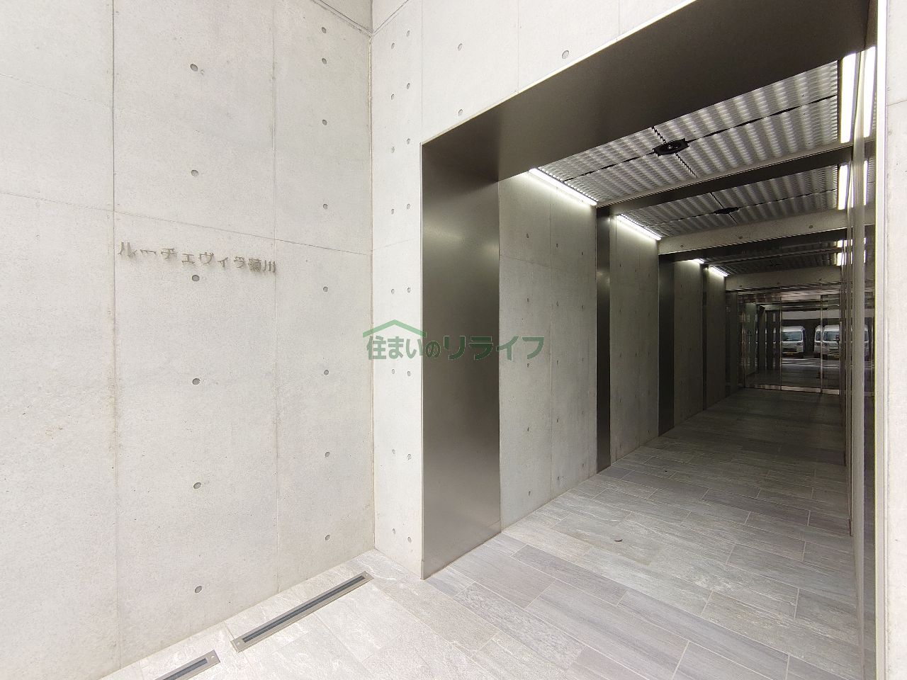 建物エントランス