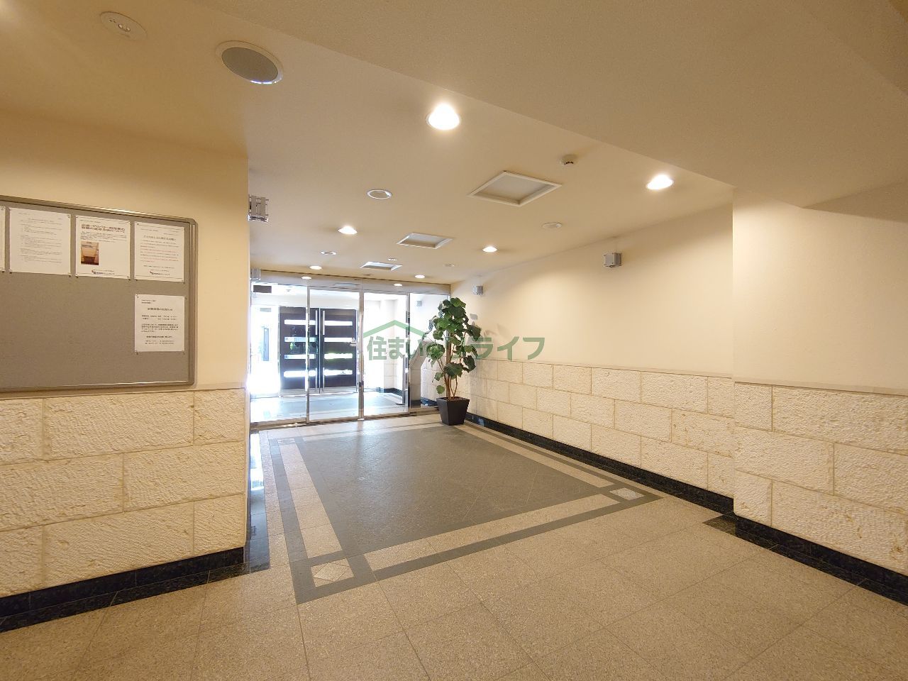 建物エントランス