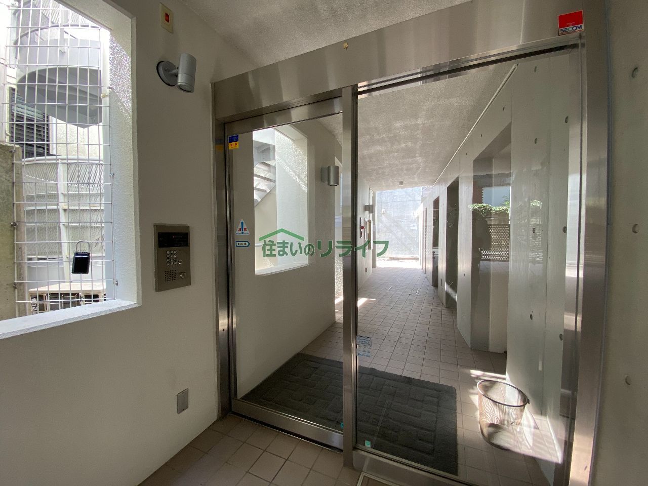 建物エントランス