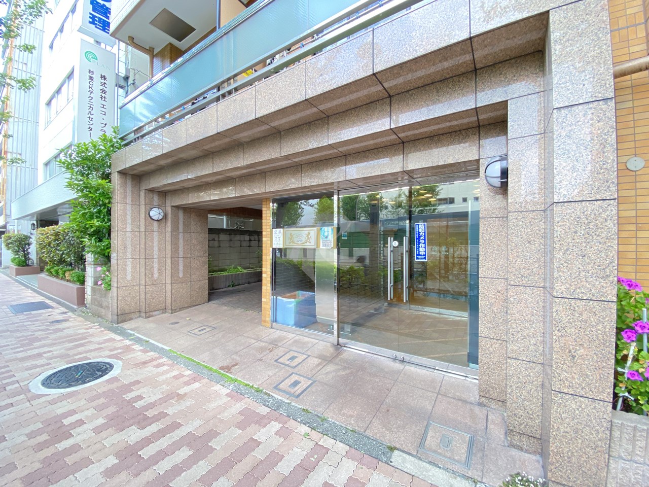 建物エントランス