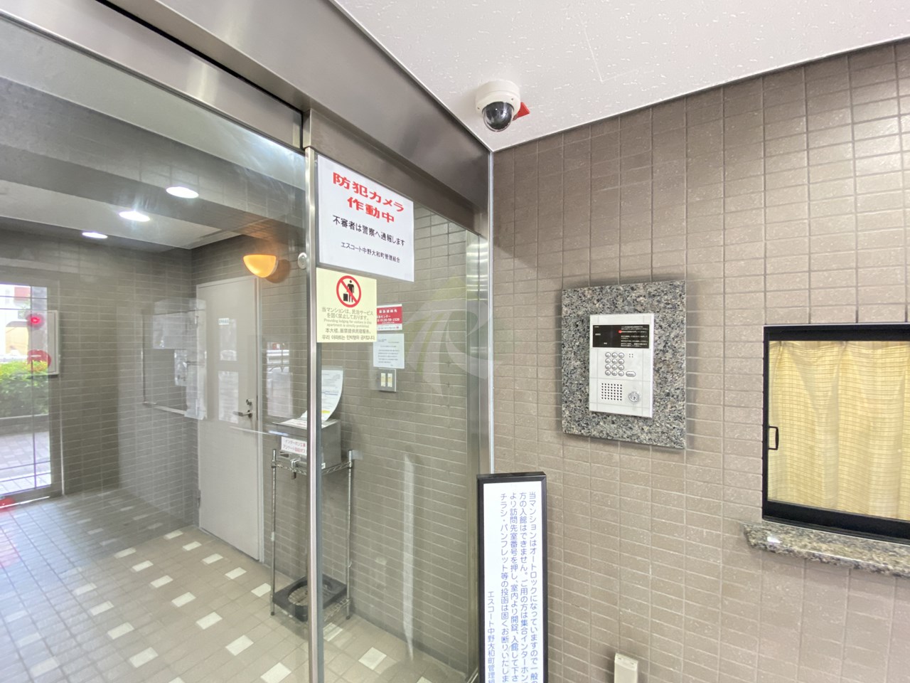 建物エントランス