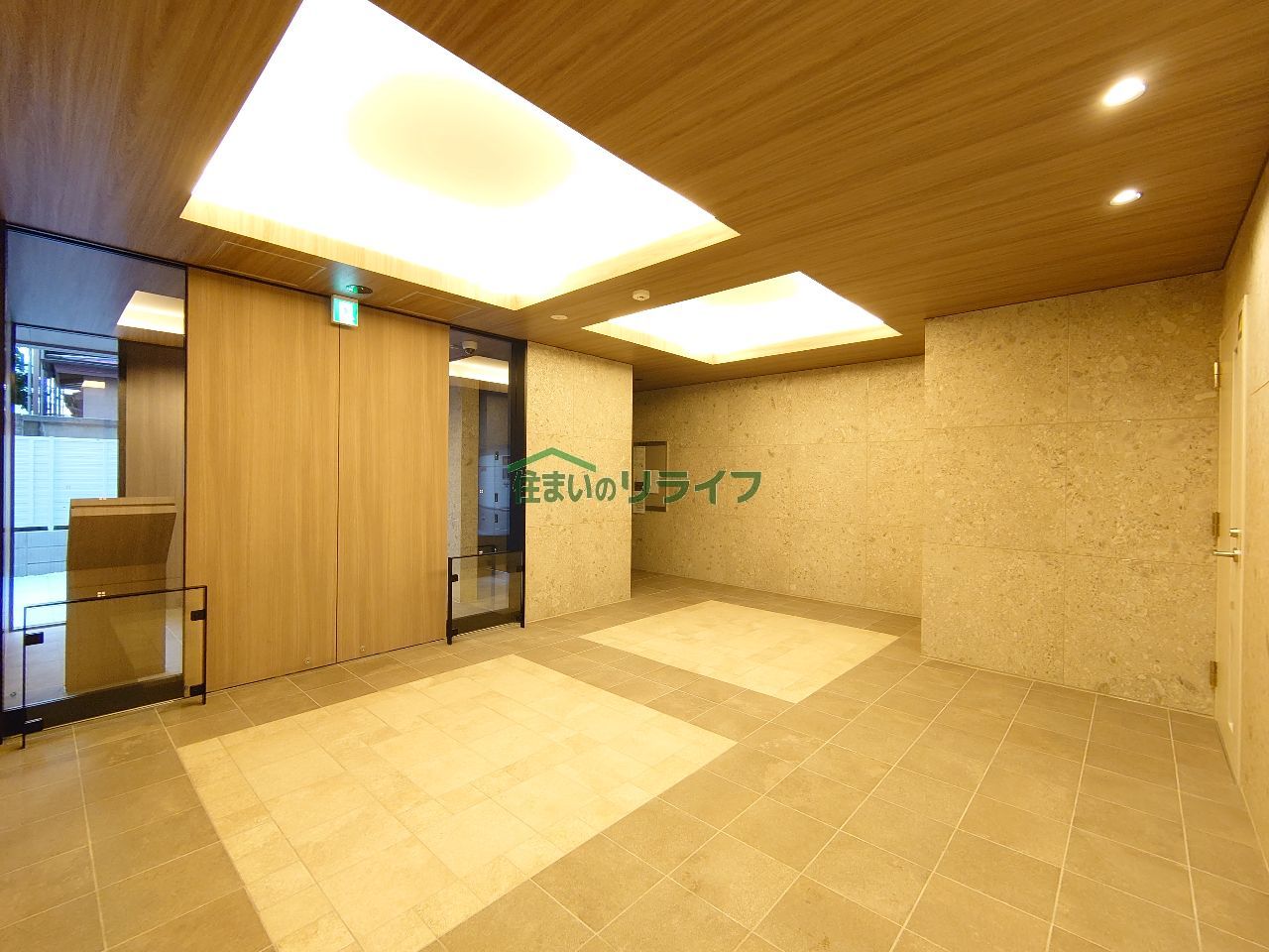 建物エントランス