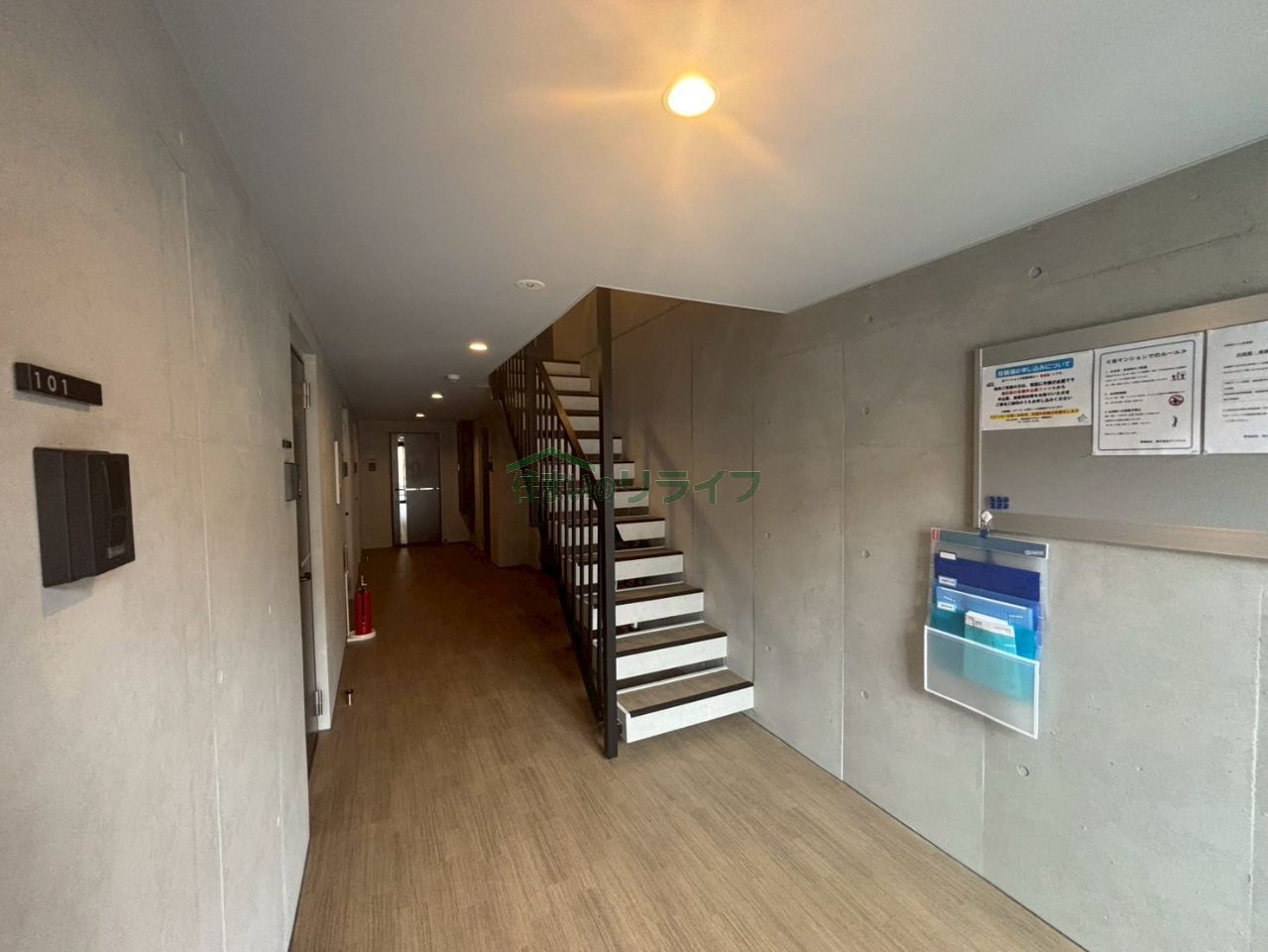 建物エントランス