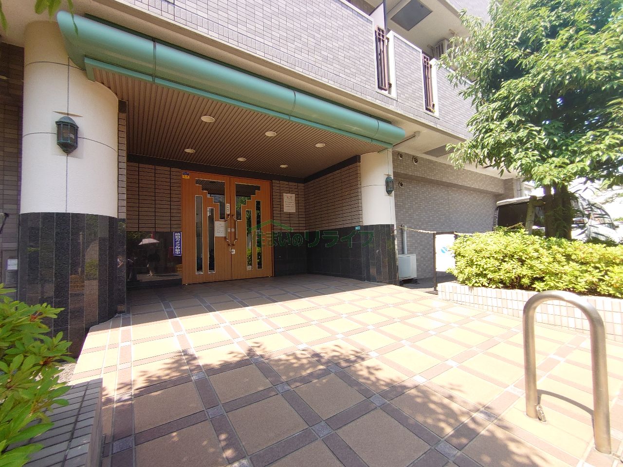 建物エントランス