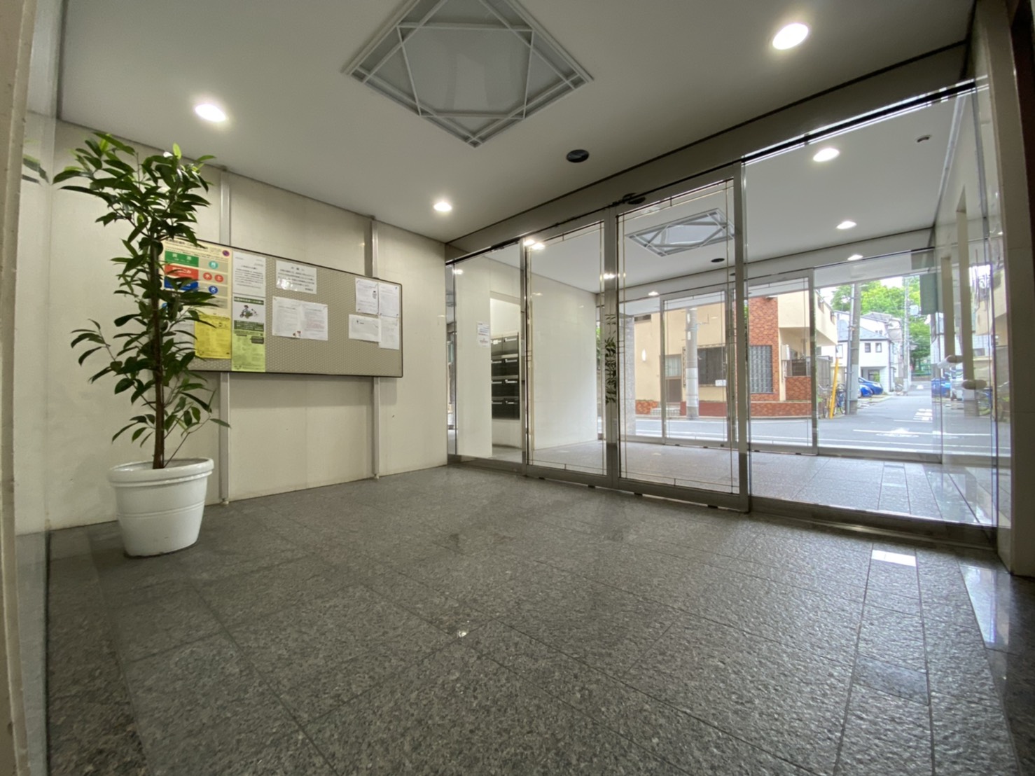 建物エントランス