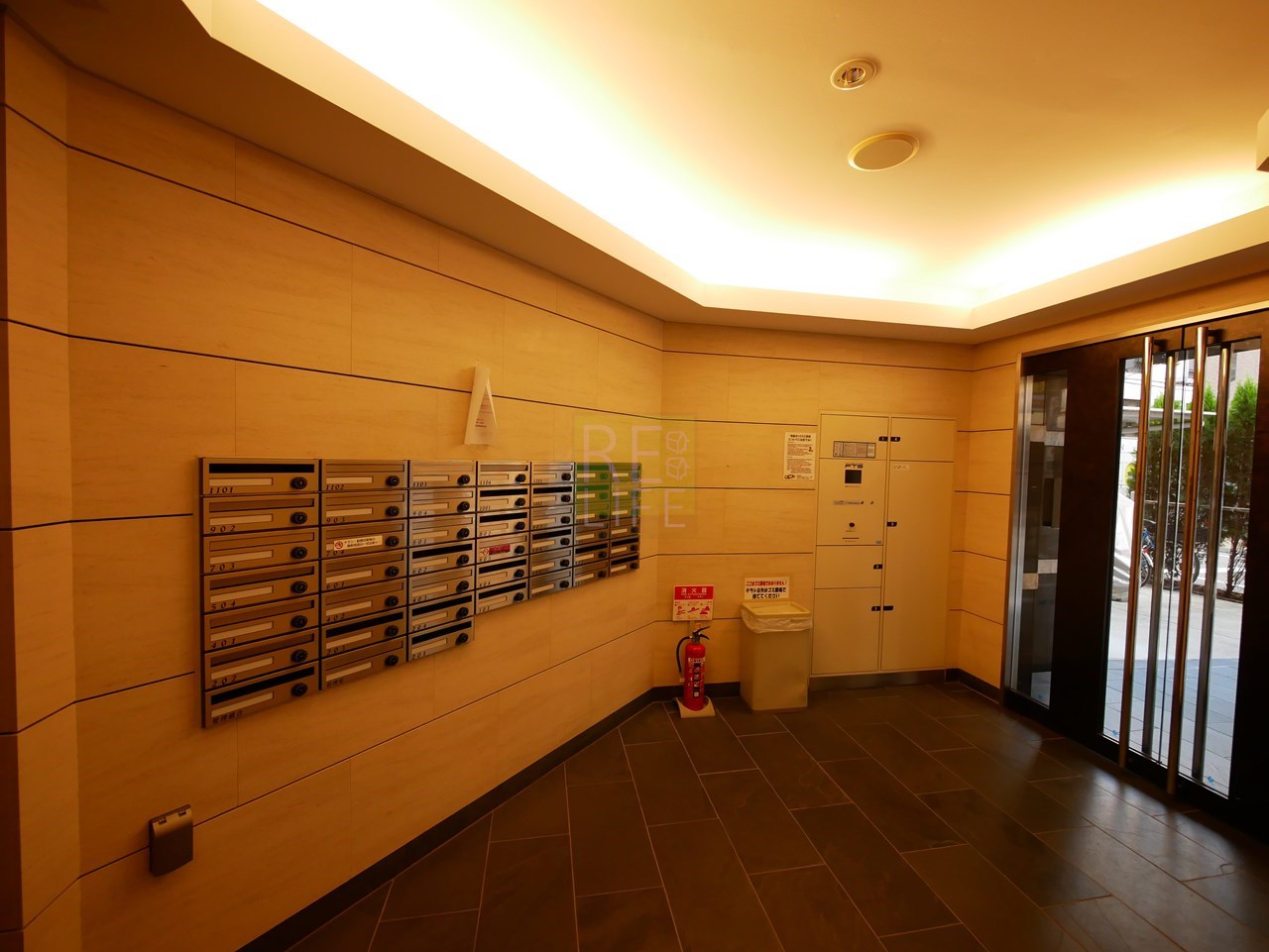 建物エントランス