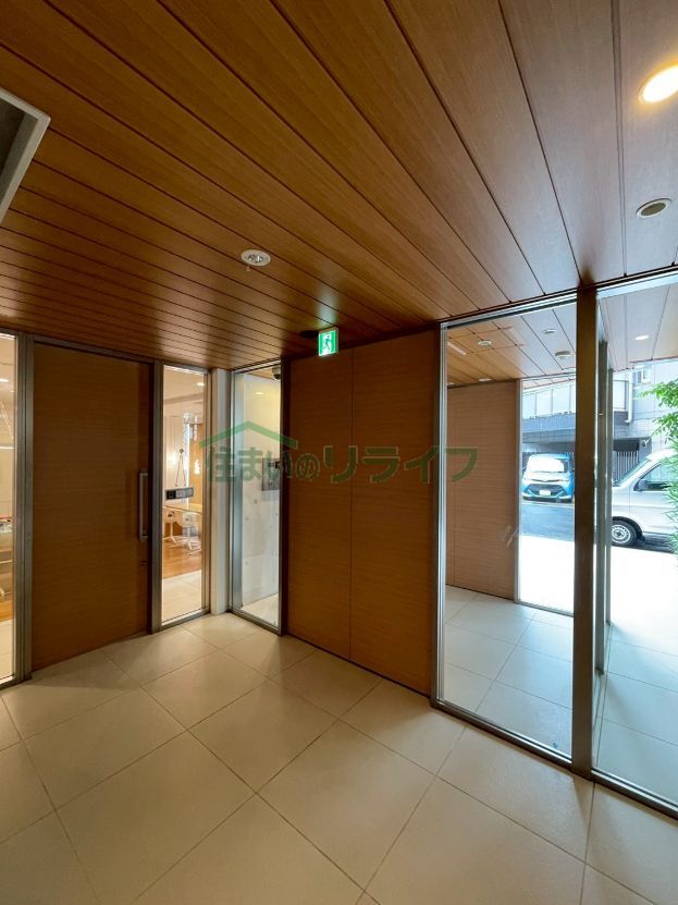 建物エントランス