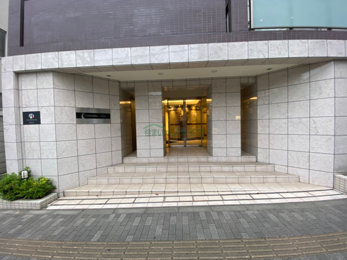 建物エントランス