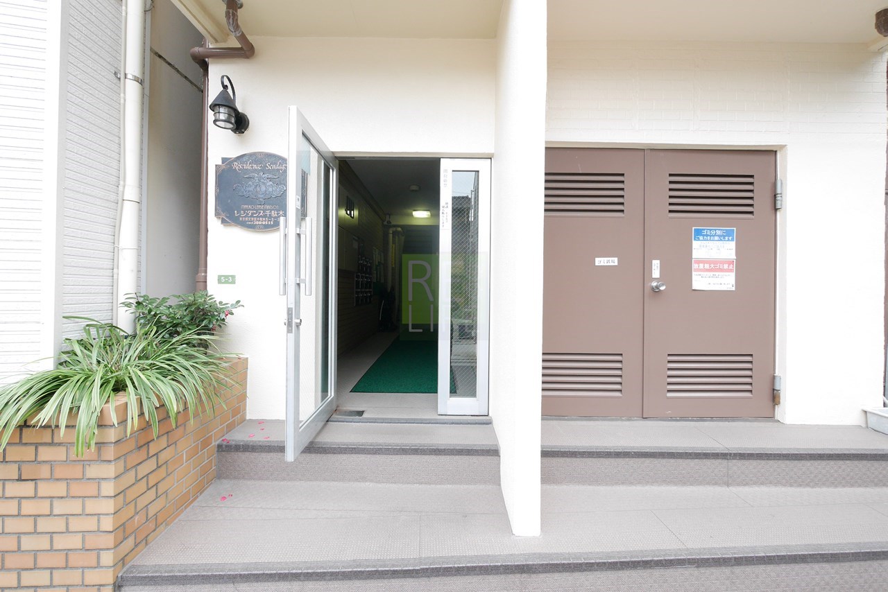 建物エントランス