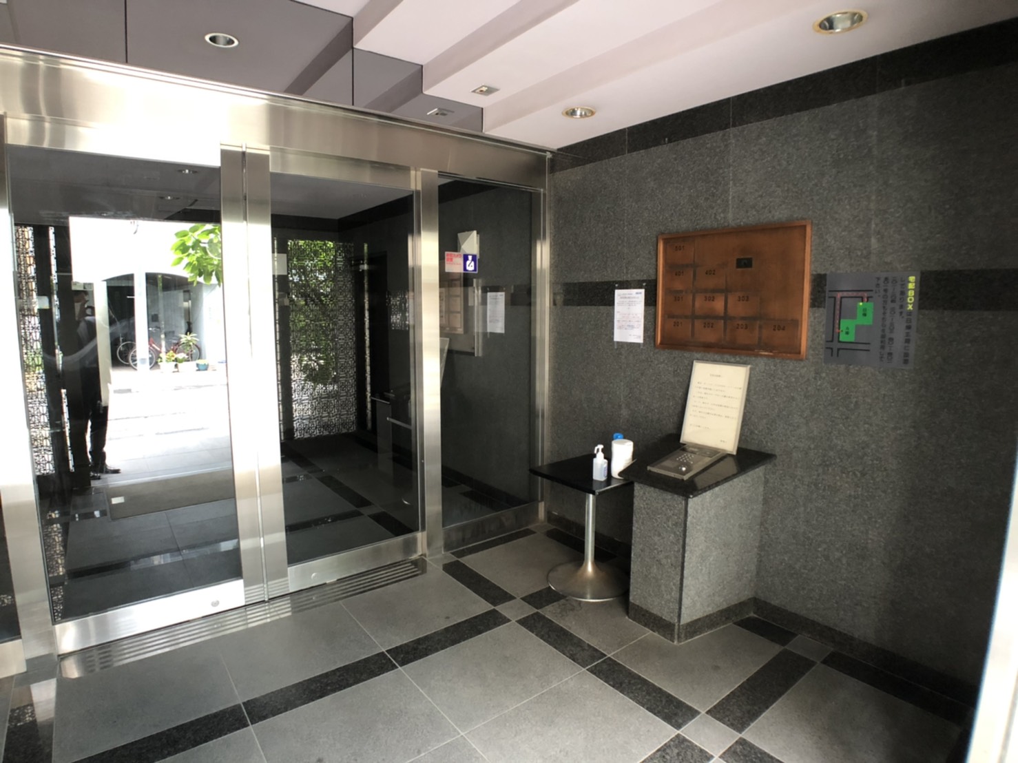 建物エントランス