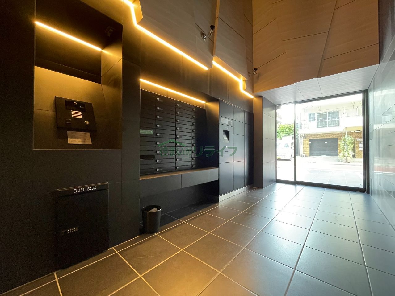 建物エントランス