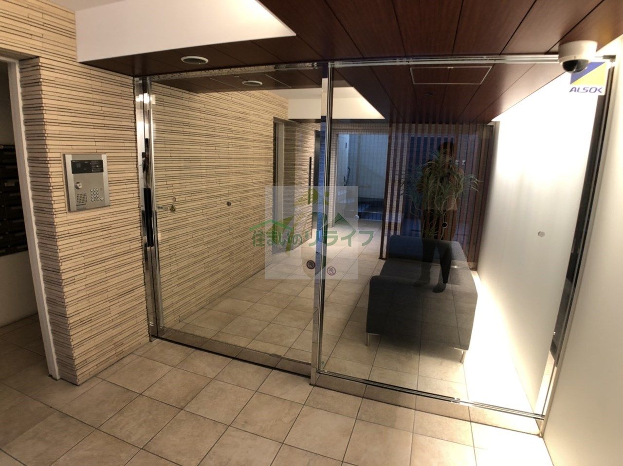 建物エントランス